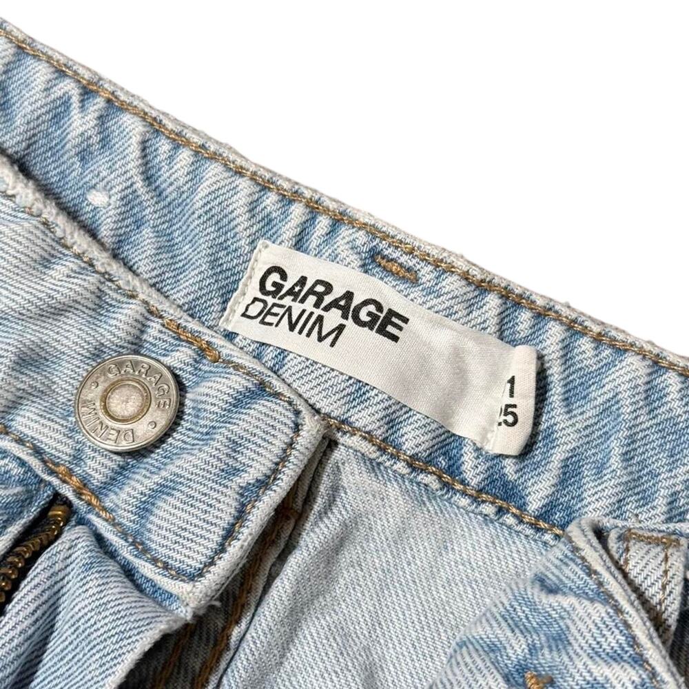 Garage Light Wash Straight Leg Jeans
